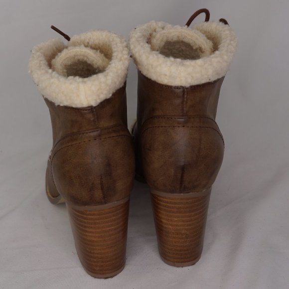 Restricted sherpa lined lace up ankle booties heel boots size 7.5 - Picture 5 of 8